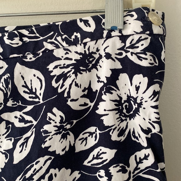Lauren by Ralph Lauren floral stretch capris sz 10 - Picture 2 of 5